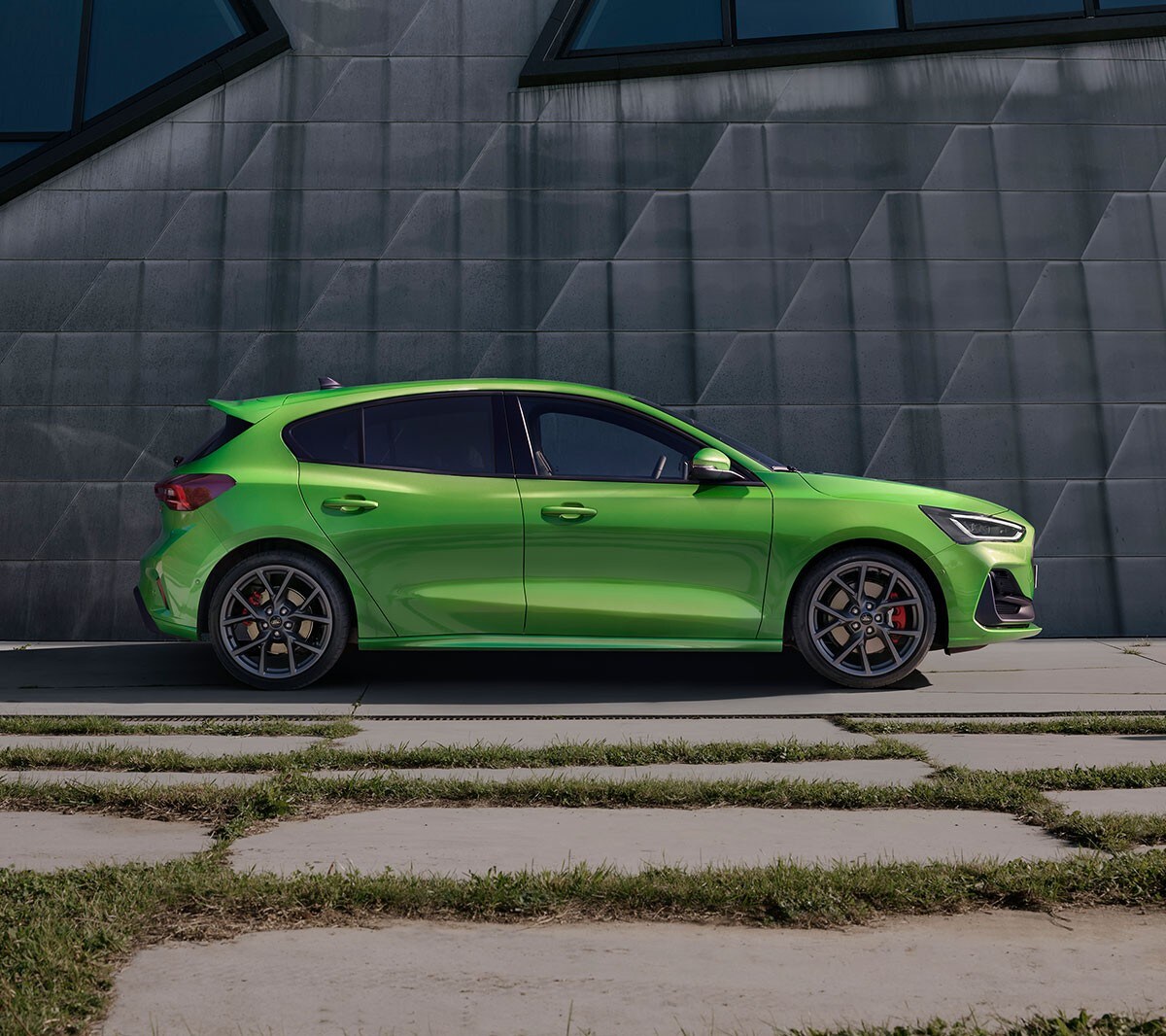 Side view of a parked Focus ST