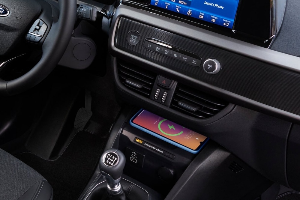 Η ασύρματη φόρτιση του Ford Tourneo Courier.