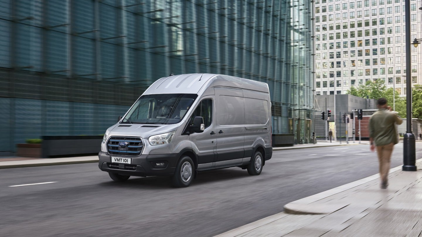 Οδήγηση ενός Ford E-Transit