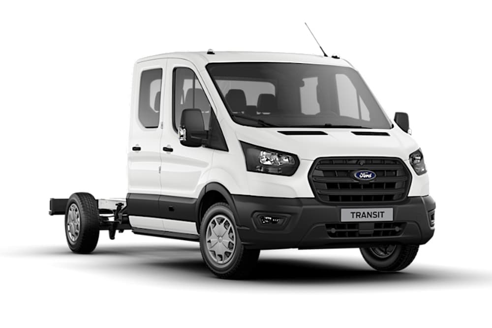 Λευκό Ford Transit Chassis Double Cab Trend van σε λευκό φόντο.