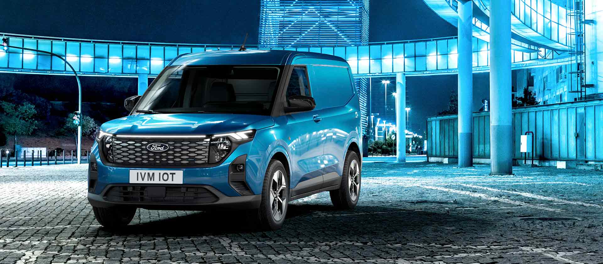 Εμπρός όψη Ford E-Transit Courier